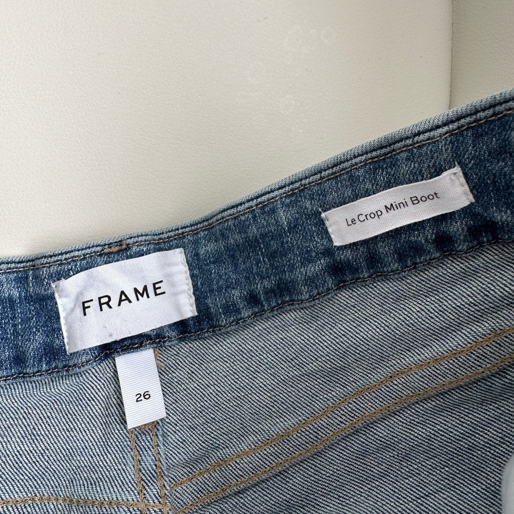 LAST CHANCE! FRAME Denim Le Crop Mini Boot No Rips Jeans in Cairo, Size 26 - Picture 8 of 10